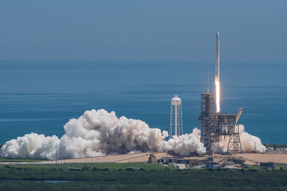 SpaceX Starship Rocket Launch Video; Elon Musk Space Mission 7th testing of Starship not completely successful: Booster returned to launchpad; But oxygen leaked in the ship, there was a blast in the sky