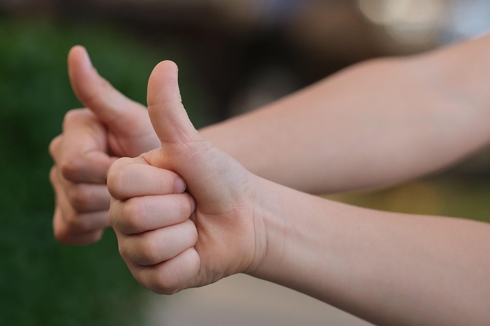 Does your thumb also curl backwards? There are very soft hearts, know about the personality from the size of the thumb