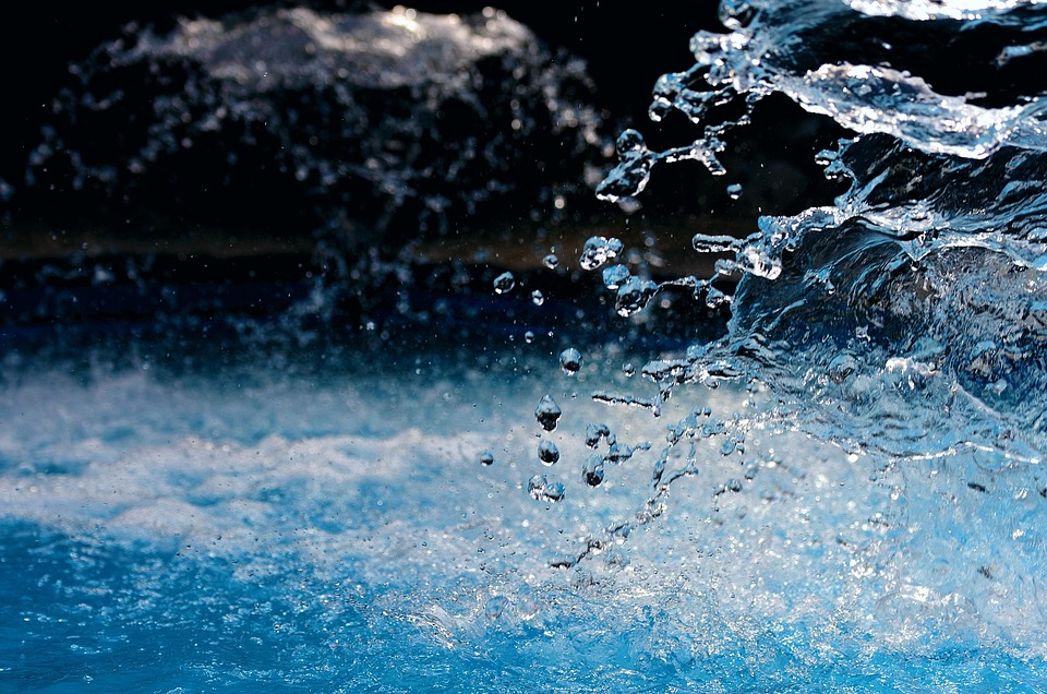 Water out of the refrigerator water …? Don’t need to call a mechanic, do it myself with this small trick!