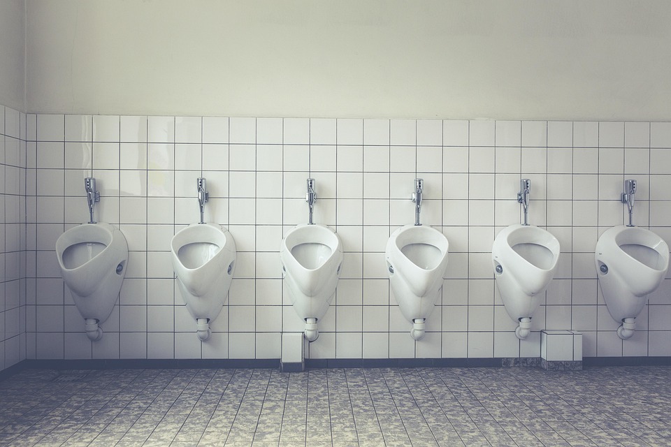 Why are the toilets of the toilet in the shipment and why are the bottom open? 99% of people don’t know the answer