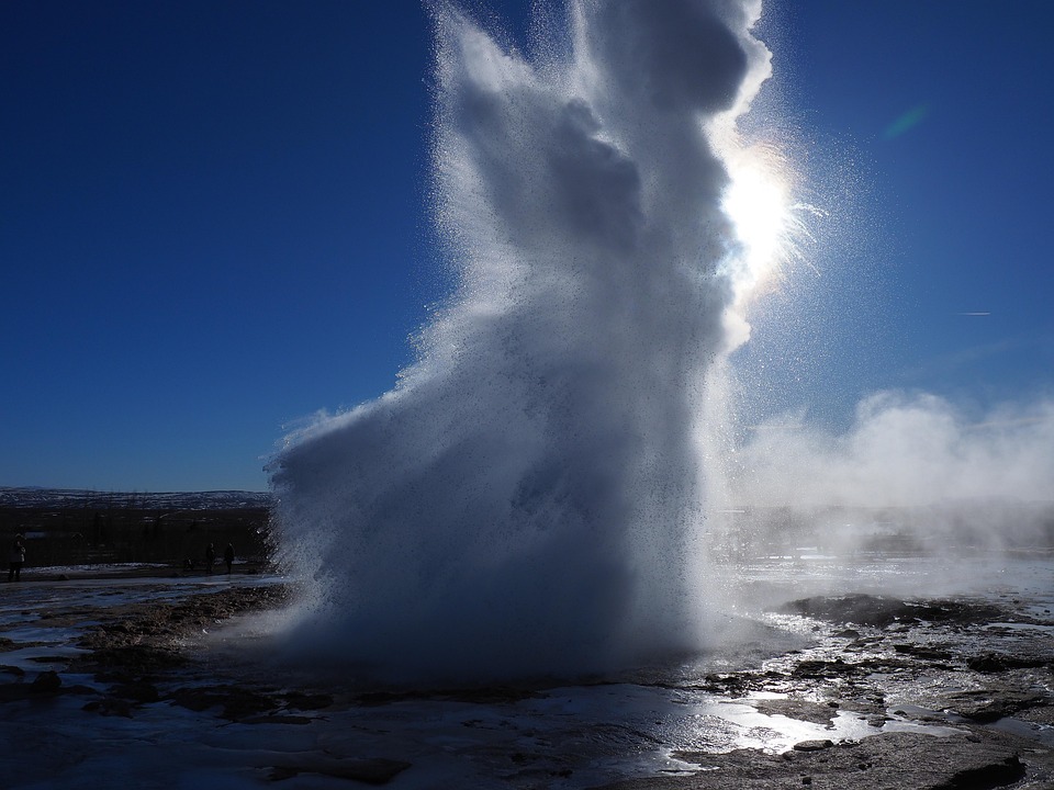 Geyser Safety Tips: If you are using a geyser in winter, keep these things in mind, otherwise you may get electrocuted! | Life